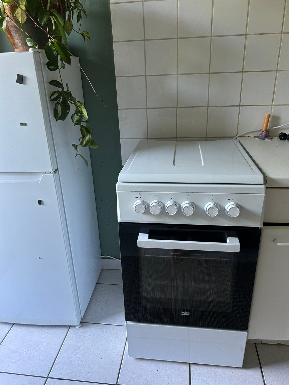 Fornuis oven met kookpitten, Elektronische apparatuur, Fornuizen, Ophalen, Gebruikt, 4 kookzones, 85 tot 90 cm