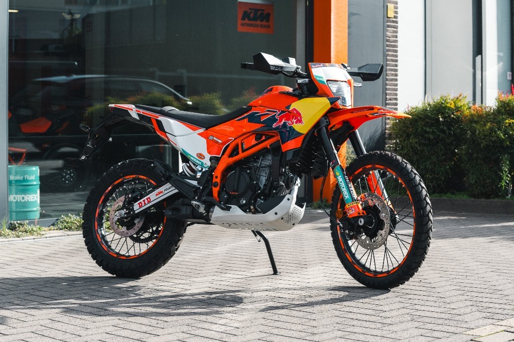 KTM 125 ENDURO 2026 ENDURO RED BULL GRAPHICS, Nieuw, Bedrijf, 125 cc, Enduro