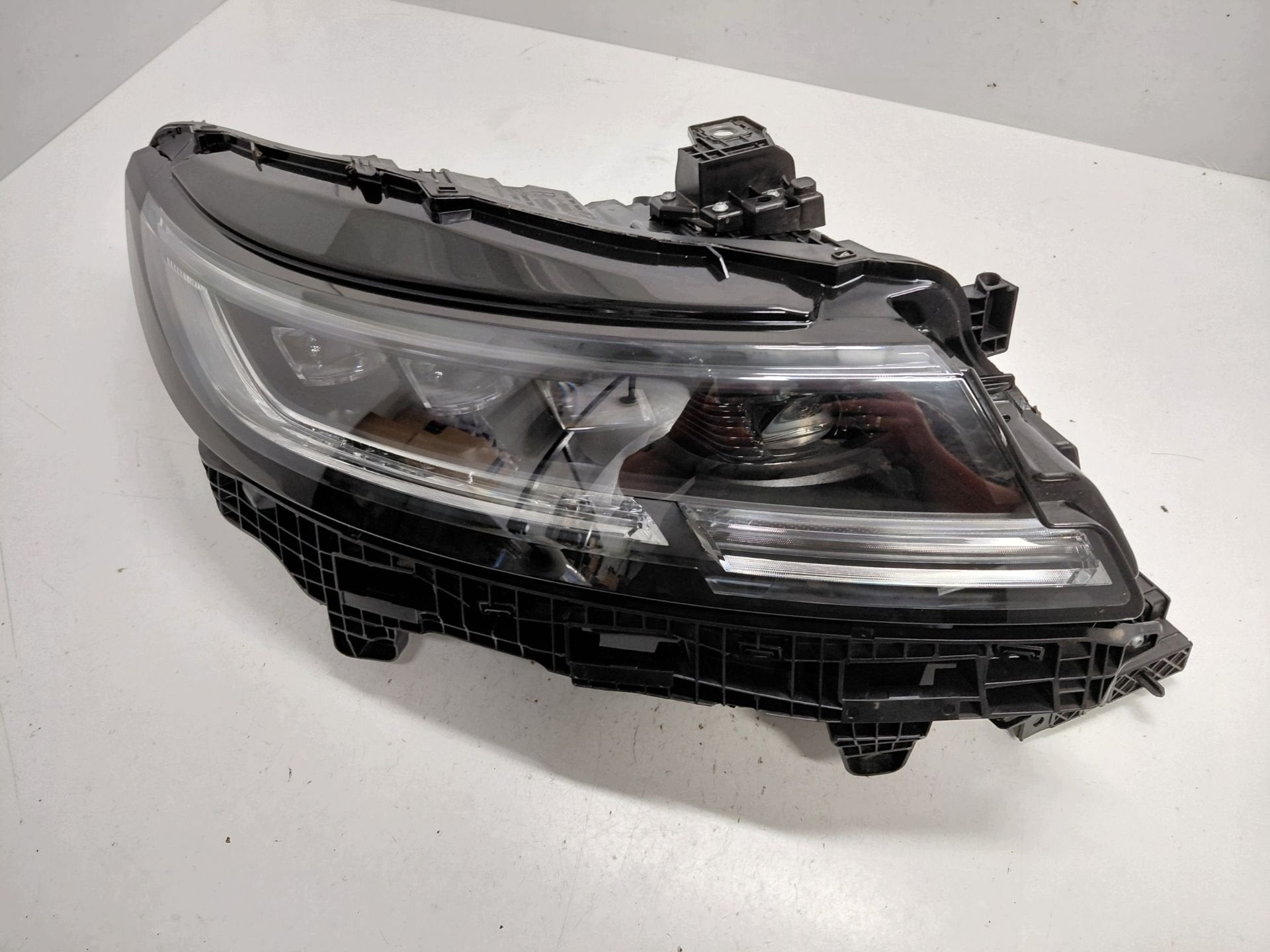 Phare Range Rover Sport N9X2-13W029-HJ, Land Rover, Dpoffice@jaguarlandrover.com, Jaguar Land Rover Limited, Abbey Road, Whitley 1
CV3 4LF  Coventry