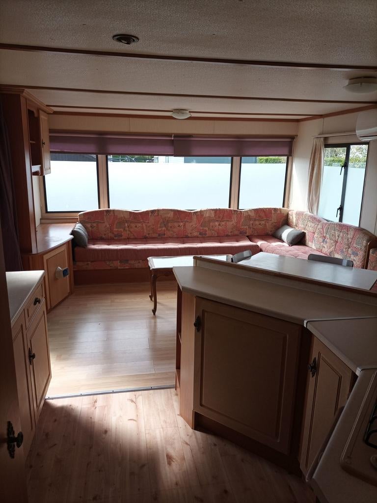 4 meter breed,11 meter lang mooi gelegen.0479761619,gino, Caravans en Kamperen, Particulier, Airco