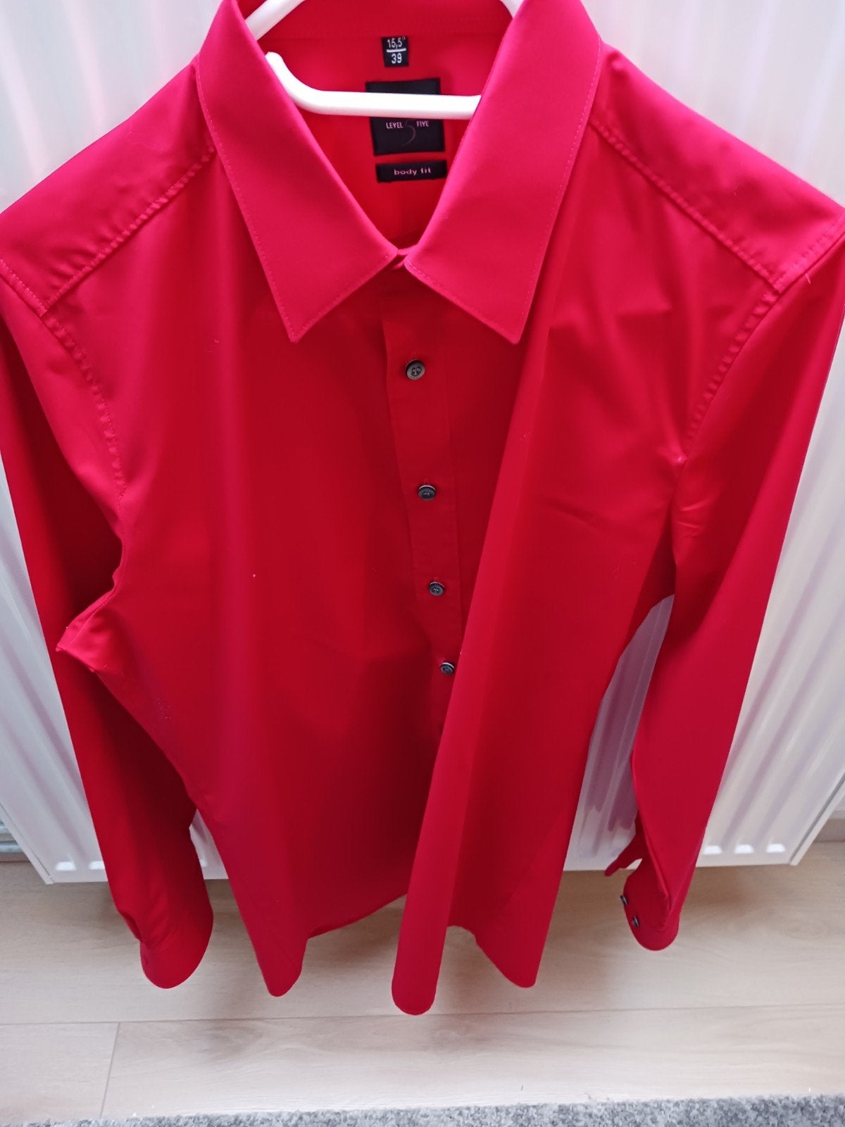 Rood hemd merk Olymp te koop.M 38 body fit, Kleding | Heren, Overhemden, Ophalen, Rood