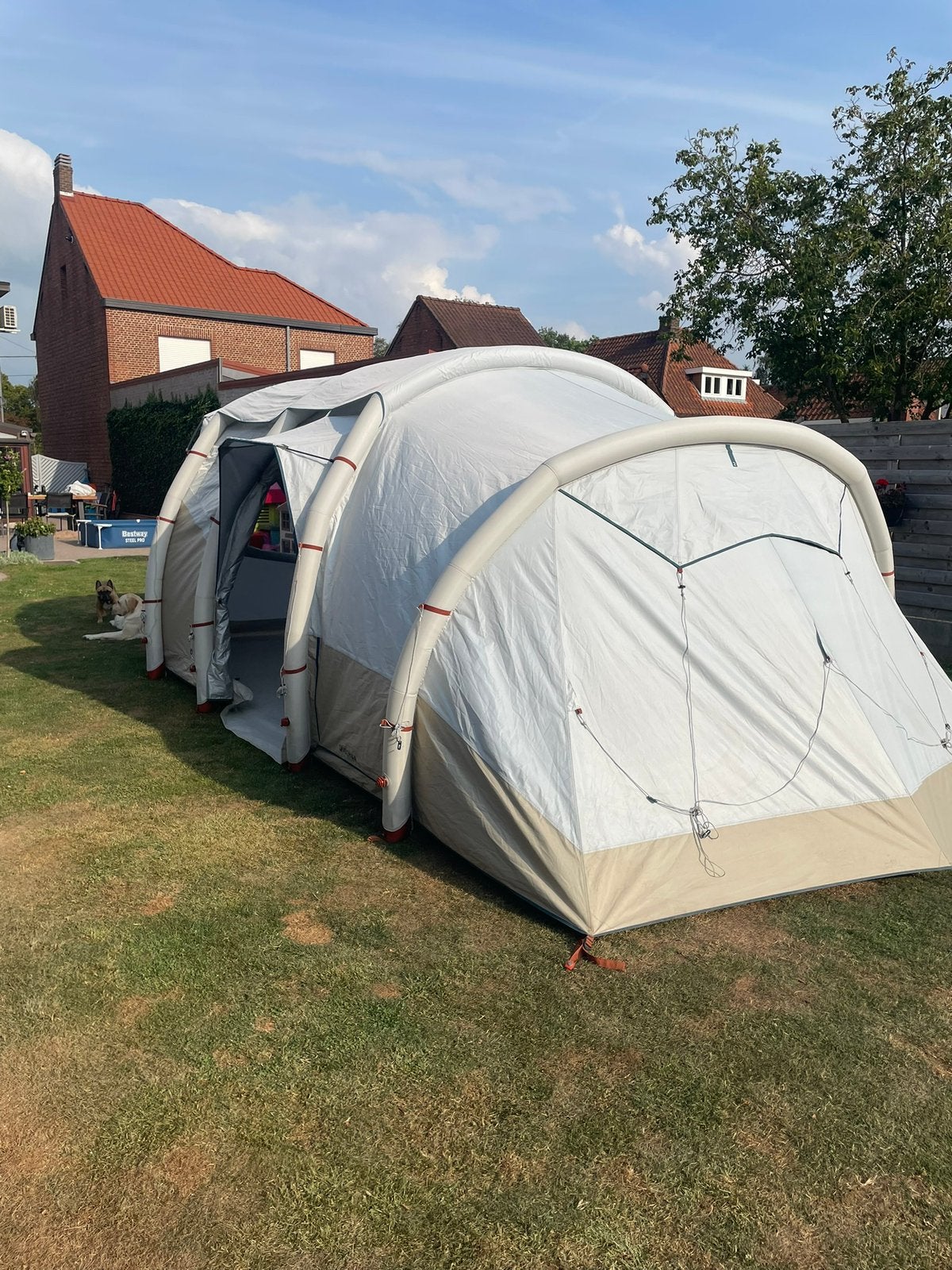 Opblaasbare tent Decathlon, Ophalen, Zo goed als nieuw