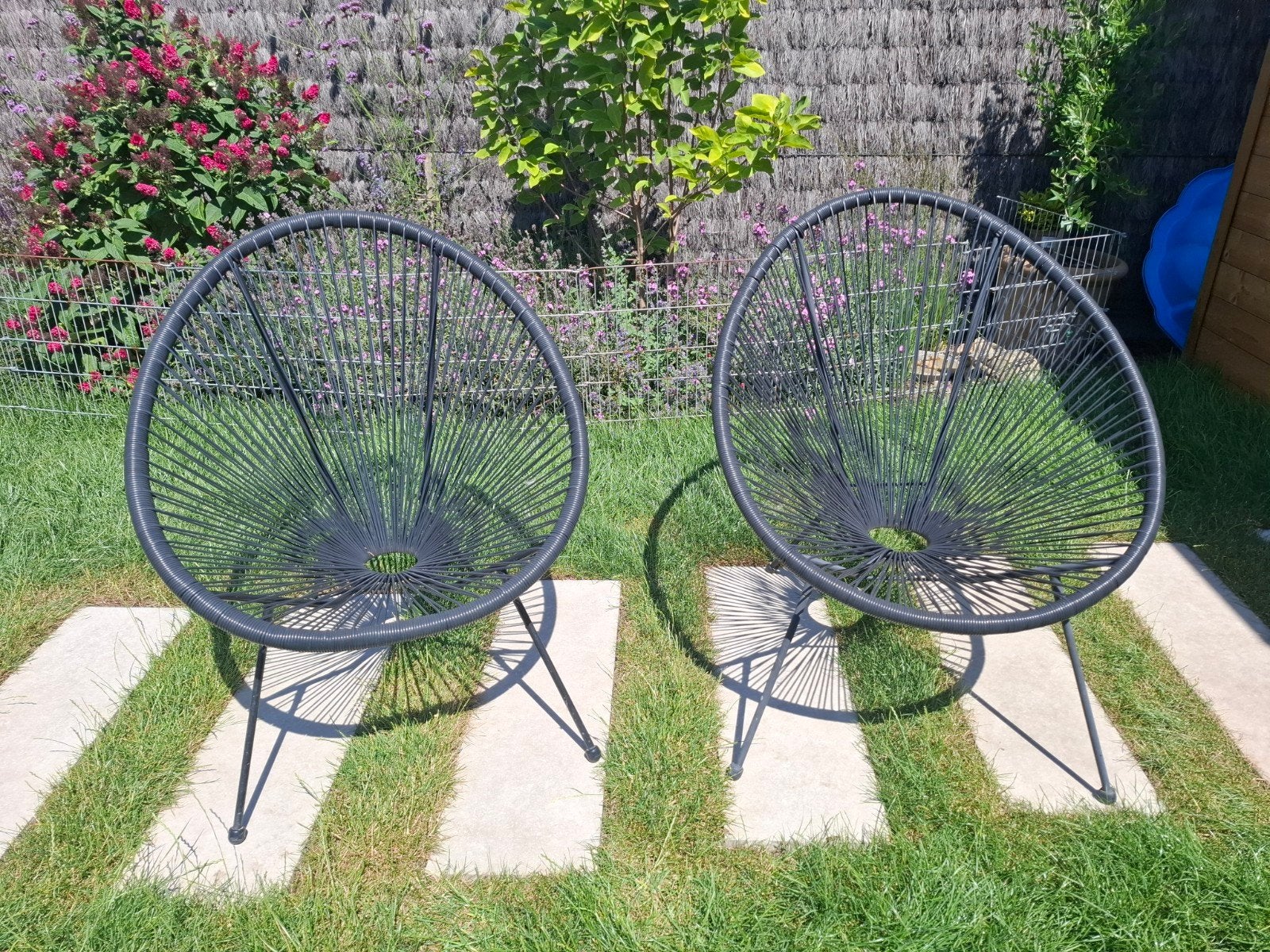 2 zwarte Acapulco stoelen, Ophalen, Zo goed als nieuw