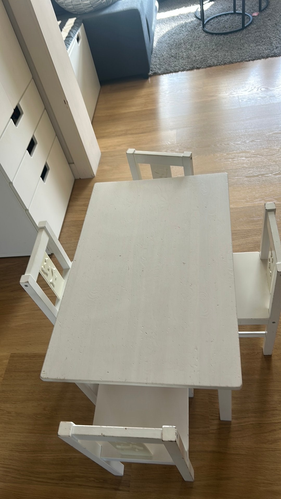 Table avec 4 chaises, Enfants & Bébés, Enlèvement, Chaise(s)