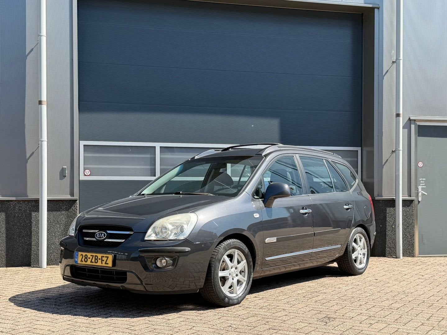 Kia Carens 2.0 CVVT X-ecutive bj.2007 Clima|Trekh|Nap., Autos, Argent ou Gris, Achat, Boîte manuelle, Capteur de stationnement
