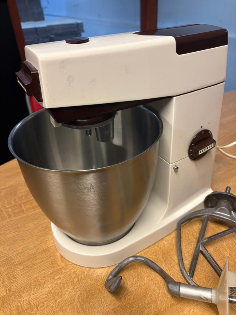 Kenwood majoor keukenmixer, Electroménager, Mélangeurs de cuisine, Enlèvement, Comme neuf