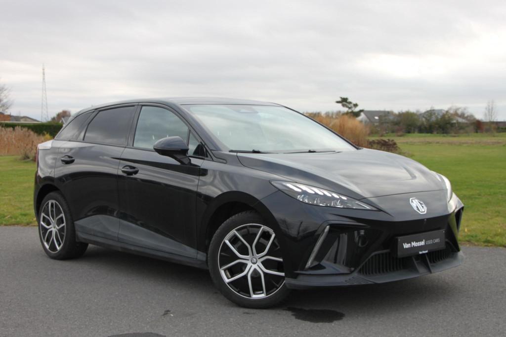 MG MG4 64 kWh Luxury (automatique), Autos, MG, Achat, https://public.car-pass.be/vhr/d27bd70d-17b6-4ca2-8a2f-c6d8b4ea2ae4, Entretenue par le concessionnaire