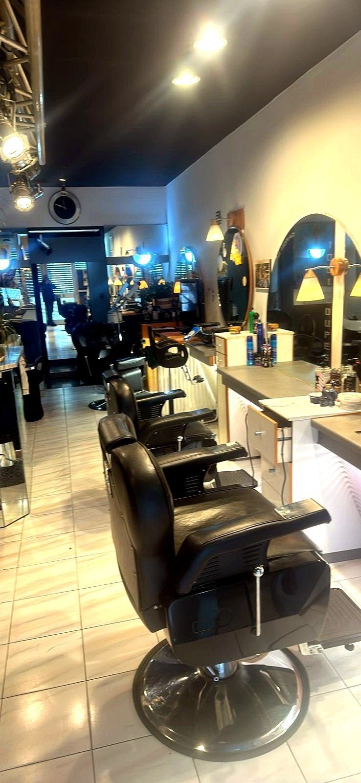 Salon de coiffure Anderlecht 65m² Fonds 19.000€