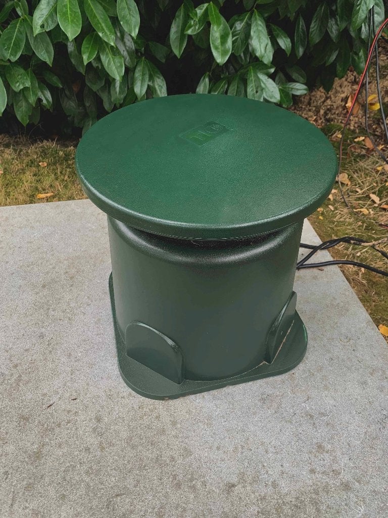 TIC GS50 outdoor (weerbestendige) subwoofer omni 8" 250W, Subwoofer, Zo goed als nieuw, Ophalen, 150 watt of meer