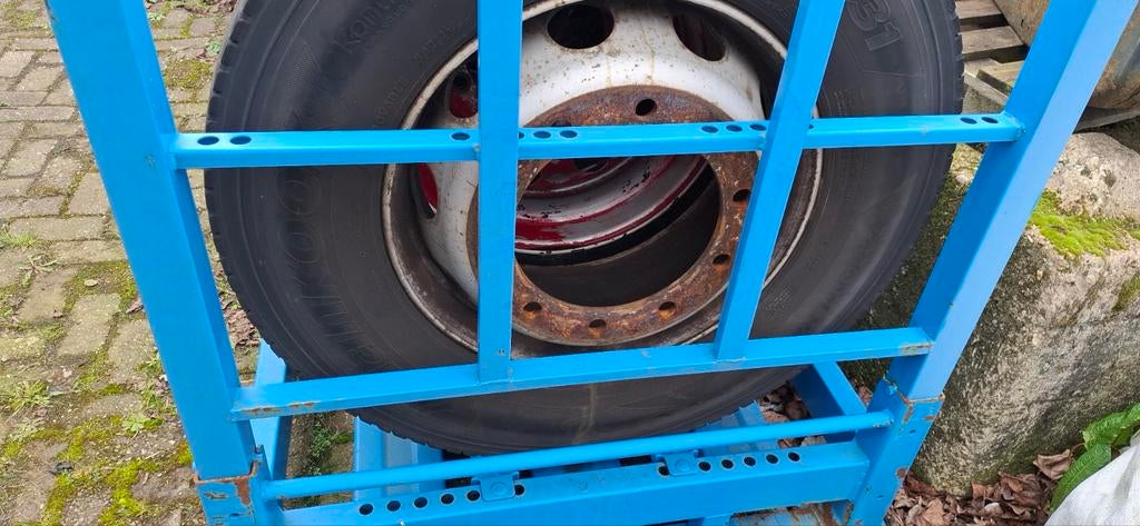 Stapel rekken voor banden, Ophalen