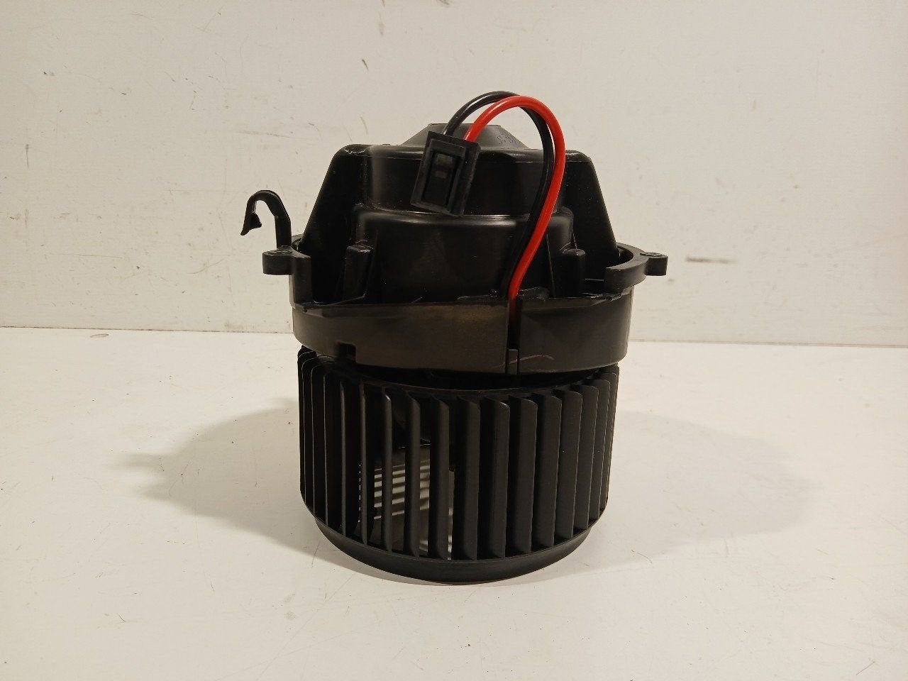 Kachel ventilator motor BMW 1 serie, Onderdelen@venauto.nl, Van der Ven Autorecycling B.V., Gebruikt, Ettenseweg 76, 4706 PB Roosendaal, The Netherlands