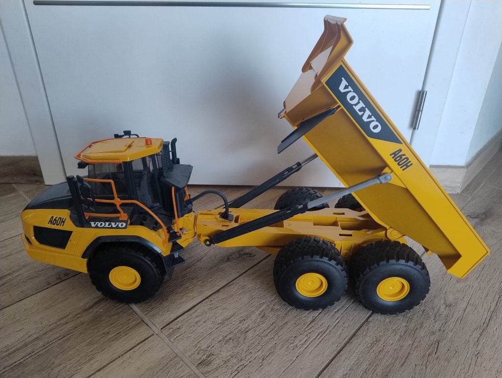 Camion-benne Volvo de Bruder, Ophalen, Gebruikt