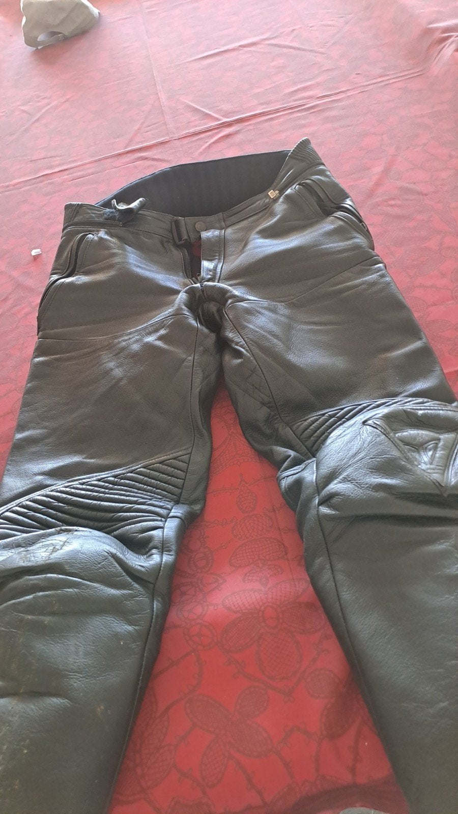 pantalon moto femme t.40, Enlèvement, Seconde main, Femmes, Pantalon | cuir