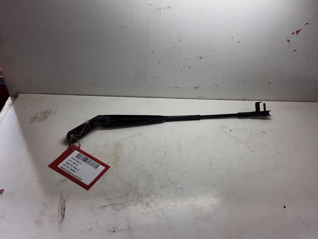 RUITENWISSERARM RECHTS VOOR Volkswagen Golf V 4Motion (1K1), Gebruikt, Volkswagen, Mevr. I. Hauben, Rue de l'Espoir 34 34
4030  GRIVEGNÉE, BE