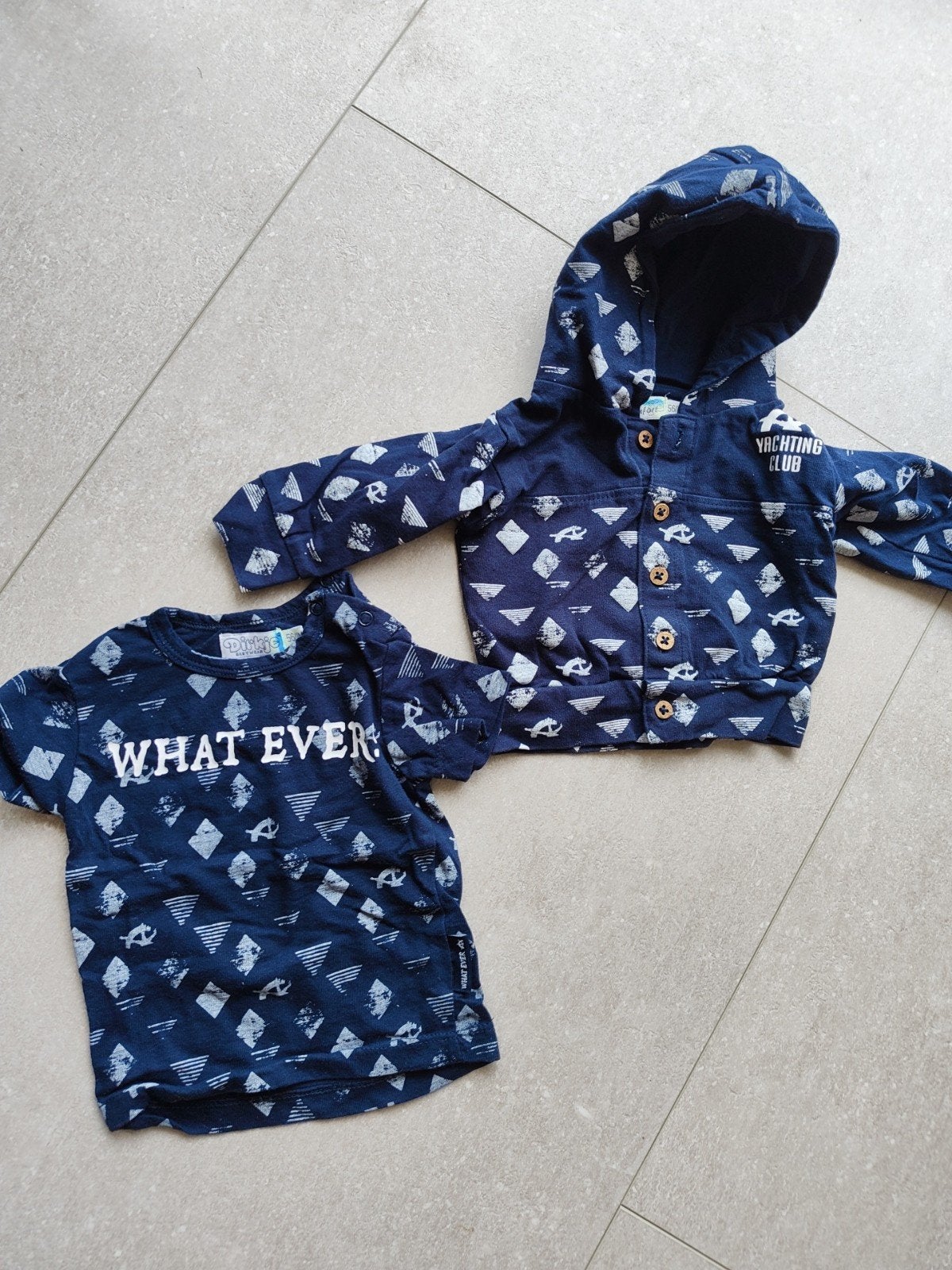 Setje trui en t-shirt Dirkje maat 56, Enfants & Bébés, Vêtements de bébé | Taille 56, Enlèvement, Ensemble
