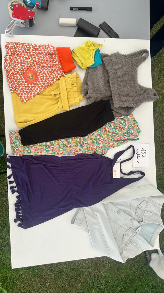 Paquet de 2 pour fille taille 152, Enfants & Bébés, Enlèvement, Comme neuf, Fille, Pantalon