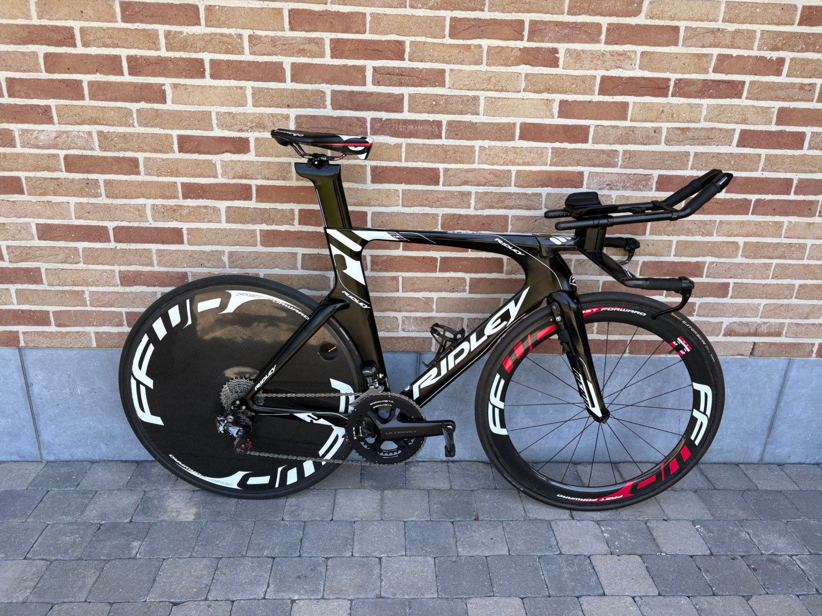 Tijdritfiets ridley, Ophalen, Zo goed als nieuw