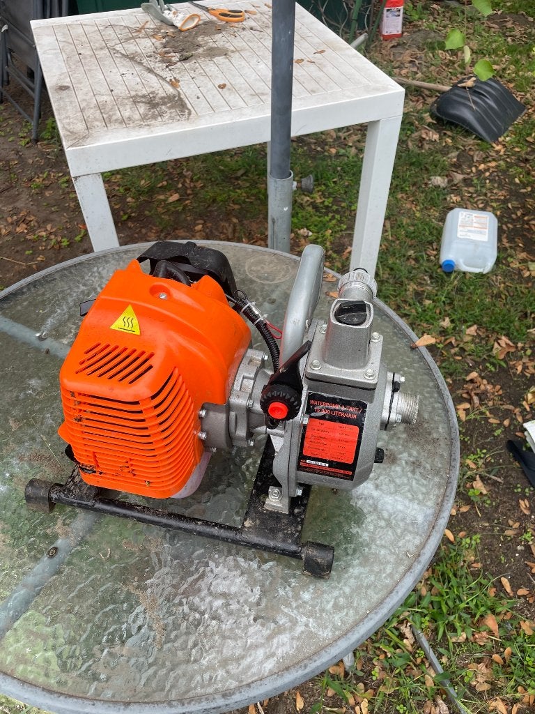 Benzine waterpomp KIBANI, Tuin en Terras, Ophalen of Verzenden, Nieuw, Bronpomp