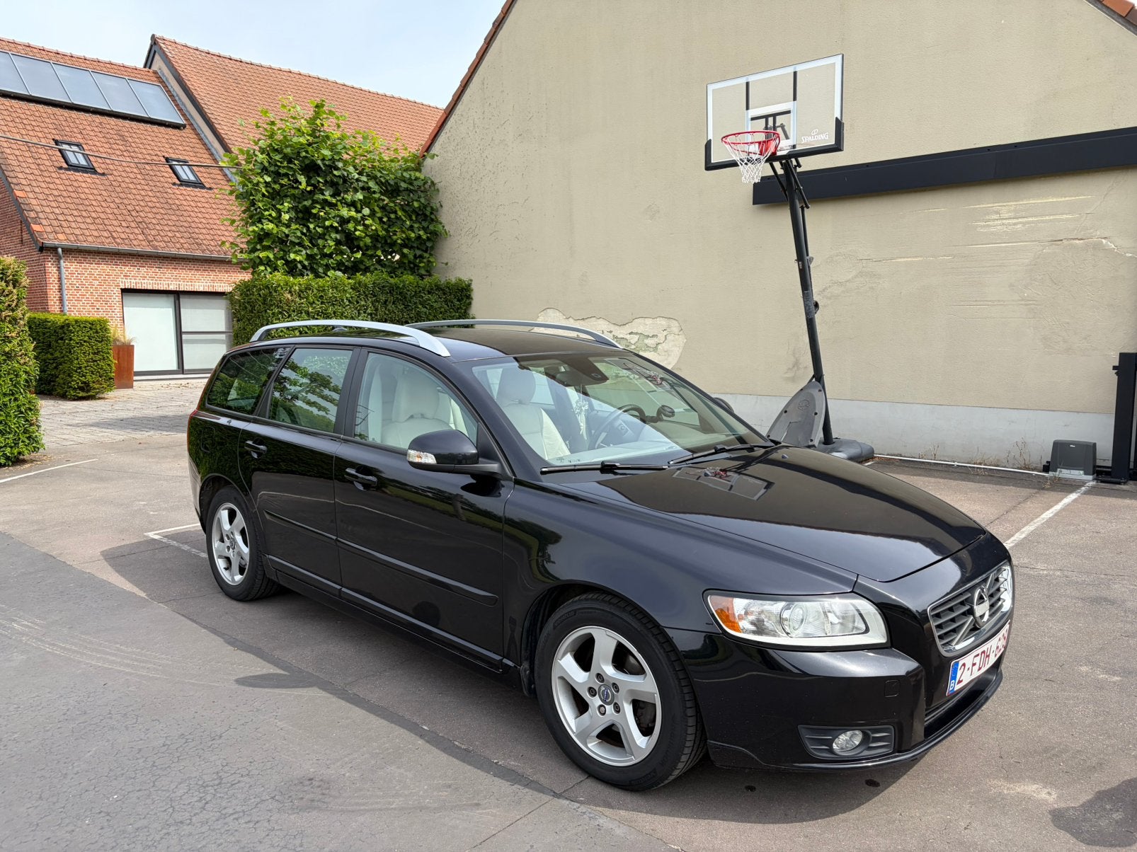 Volvo V50 2011, Auto's, Volvo, Particulier, V50, Diesel, Break, 5 deurs, Handgeschakeld, Zwart, Beige, Leder, Voorwielaandrijving