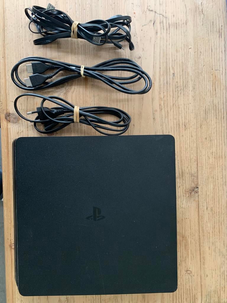 Playstation 4 + 2 controllers en 5 games, Games en Spelcomputers, Spelcomputers | Sony PlayStation 4, Ophalen of Verzenden, Zo goed als nieuw