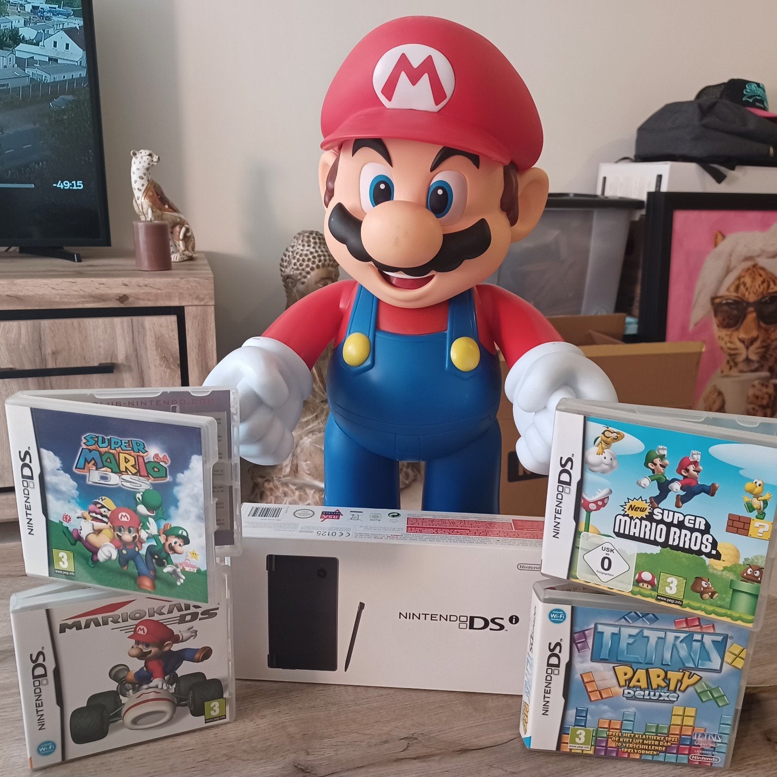 Nintendo dsi gaming lot in nieuwstaat incl mario figuur, Games en Spelcomputers, Ophalen of Verzenden