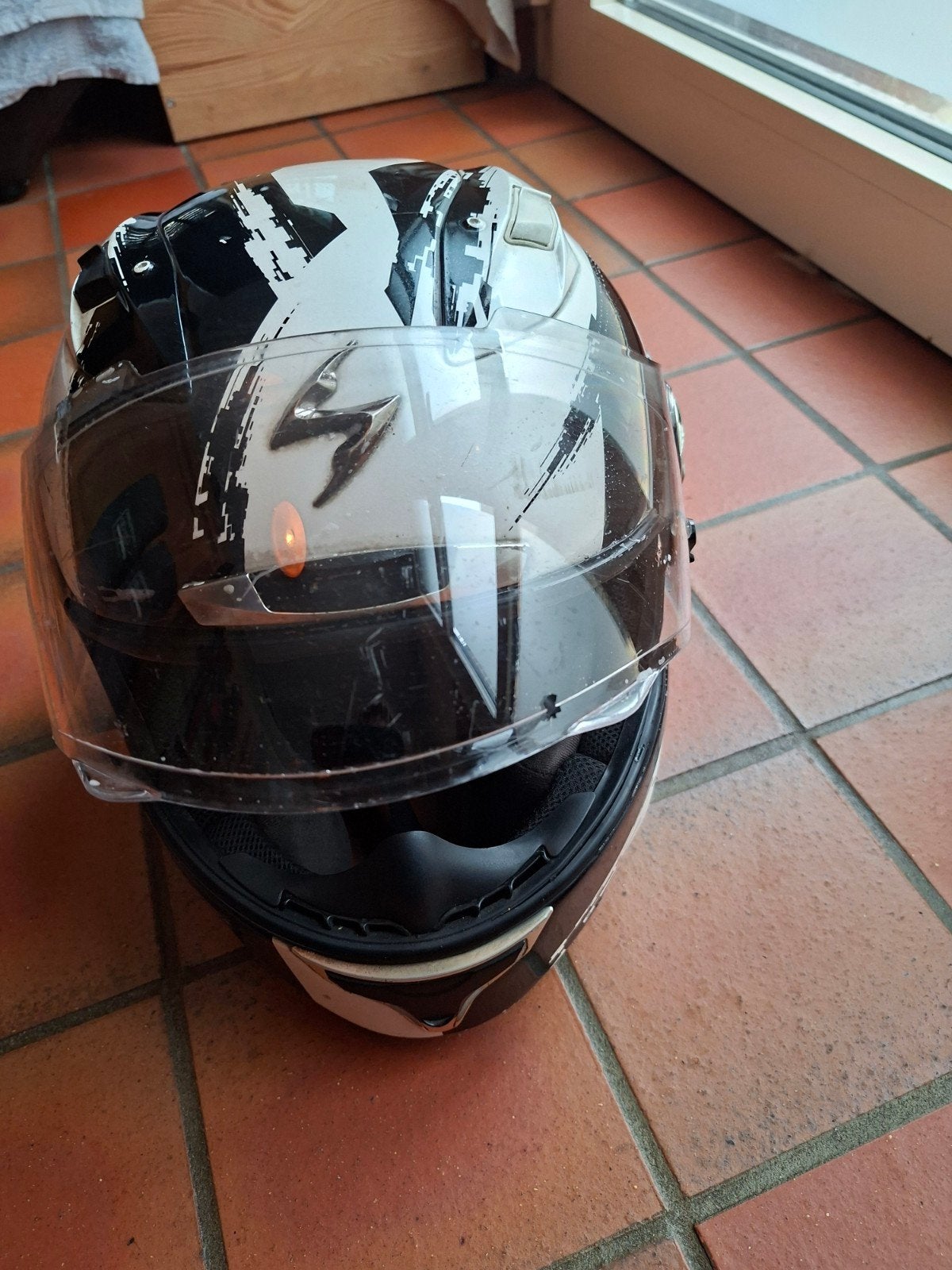 Scorpion motorhelm met zonnevisier, Fietsen en Brommers, Ophalen, Gebruikt, Large, Scorpion