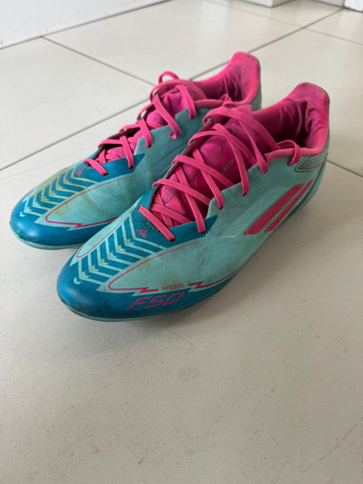 Adidas f50 Messi voetbalschoenen maat 44, Sport en Fitness, Ophalen of Verzenden, Gebruikt, Schoenen
