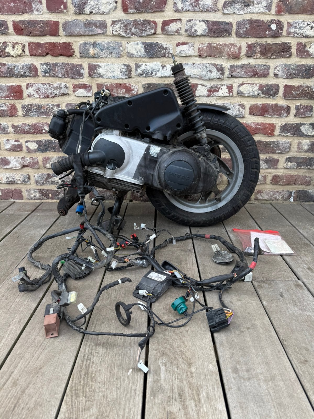 Piaggio Fly 125 leader blok plug & play, Fietsen en Brommers, Ophalen, Gebruikt, Blok