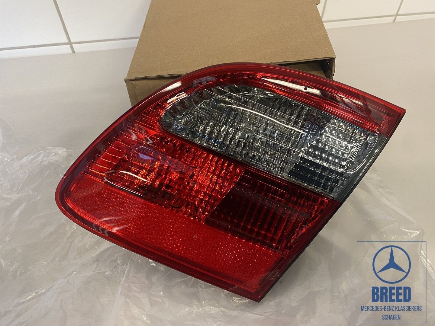 NOS achterlicht rechts voor Mercedes-Benz W211 E-Klasse, Auto-onderdelen, -, Nieuw, Ophalen of Verzenden, -