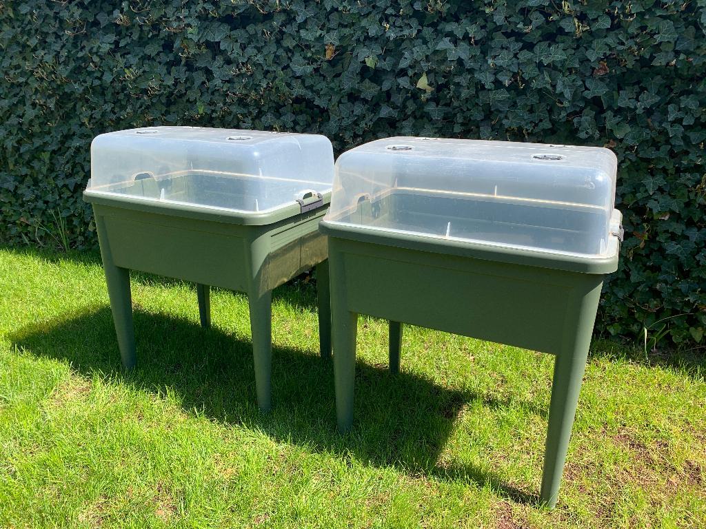 Twee kweekbomen met deksel van zeer goede makelij, Tuin en Terras, Ophalen, Kunststof, Gebruikt, 60 tot 100 cm