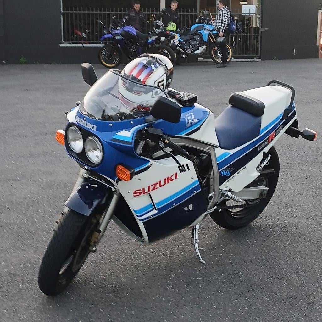 Suzuki GSX R 750 van 1985, Motoren