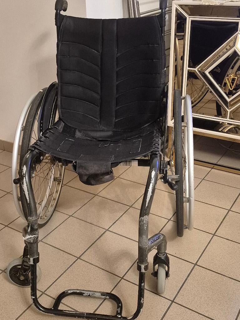 Chaise roulante quicky en très bon état, Divers, Voitures sans permis & Scooters pour invalides, Enlèvement, Utilisé