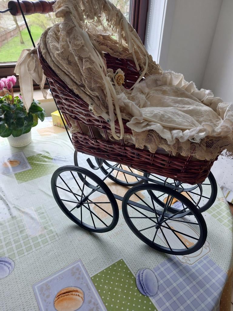 Poppenwagen  met pop, Verzamelen, Ophalen, Pop