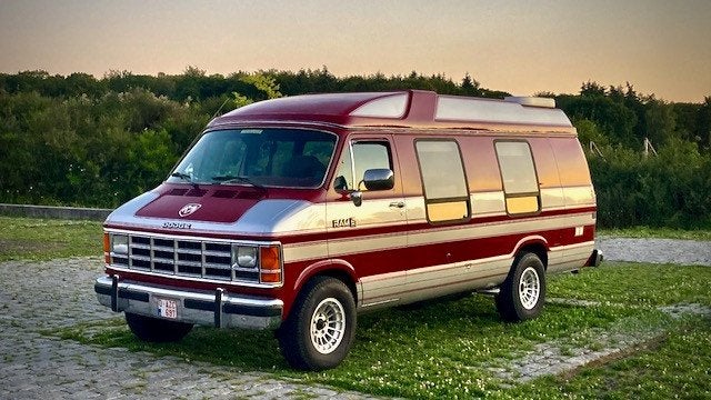 Dodge Ram 250 Van Conversion B-series 1987, foto 2