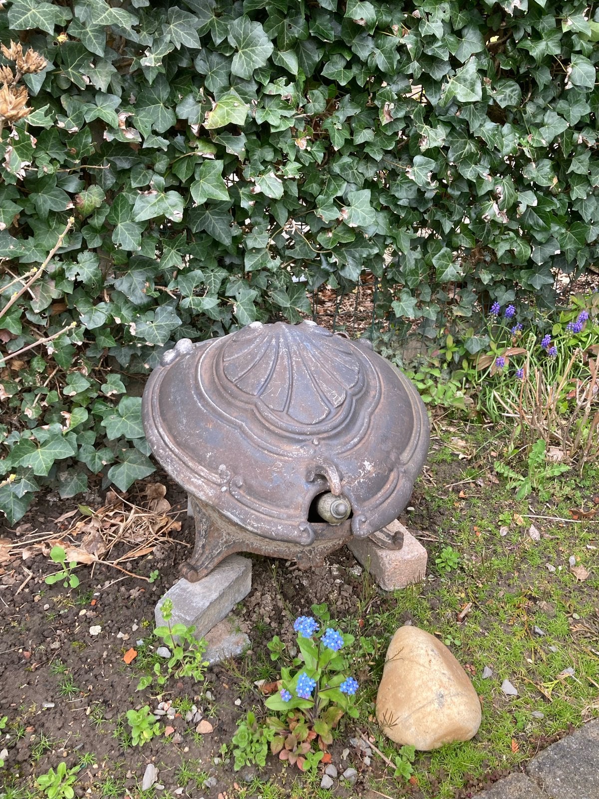 Vintage originele gietijzer kolenbak of bloemenbak met schop, Tuin en Terras, Ophalen