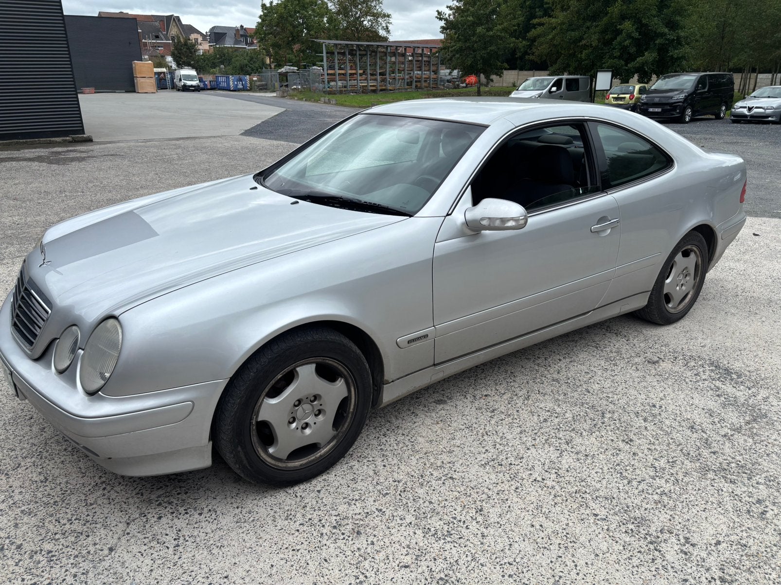 Mercedes clk200, Autos, Mercedes-Benz, 100 kW, Argent ou Gris, Achat, Airbags