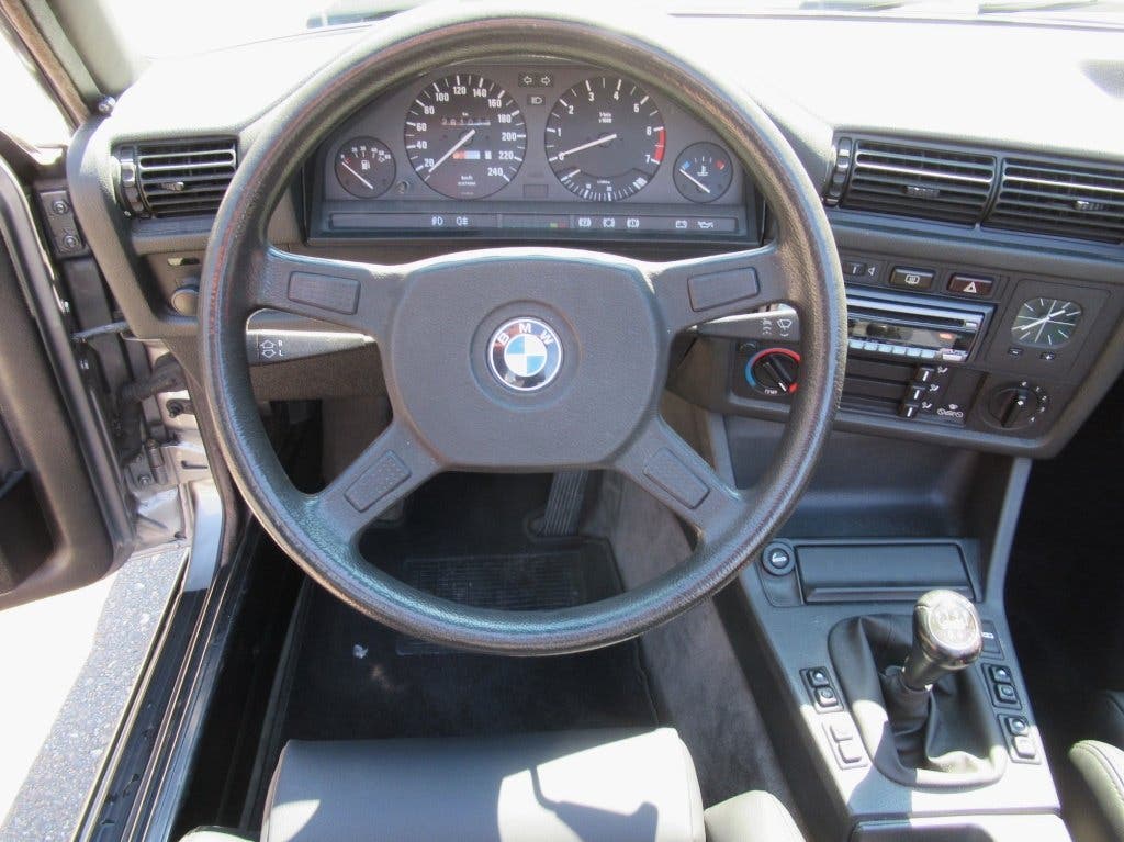 BMW 320i Cabrio Fase1 MATCHINGNUMBERS-Volledig gerestaureerd, foto 12