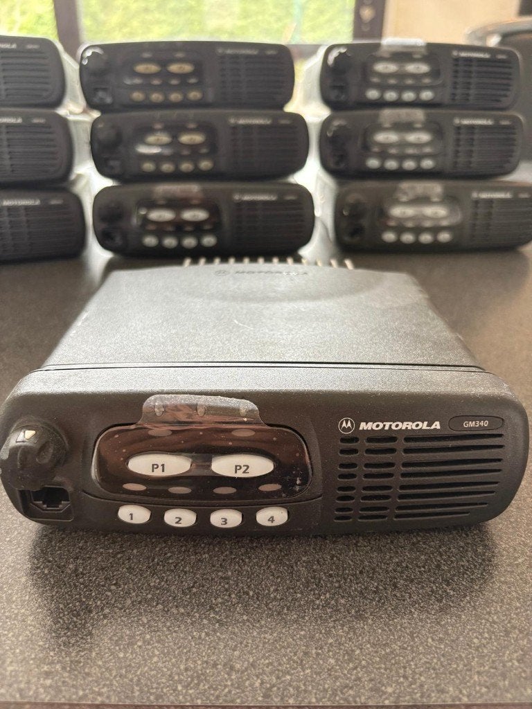 MOTOROLA GM340 MDM25RHC9AN1AE VINTAGE, Télécoms, Enlèvement, Utilisé, Émetteur et Récepteur