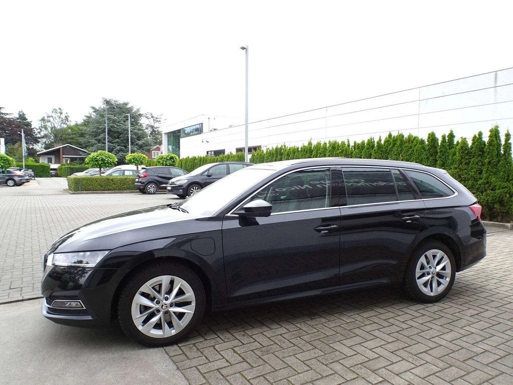 Skoda Octavia 1.4TSi PHEV (150kW) PANODAK,CARPLAY,CAMERA,ADA, Auto's, Skoda, Automaat, Adaptive Cruise Control, Gebruikt, 4 cilinders