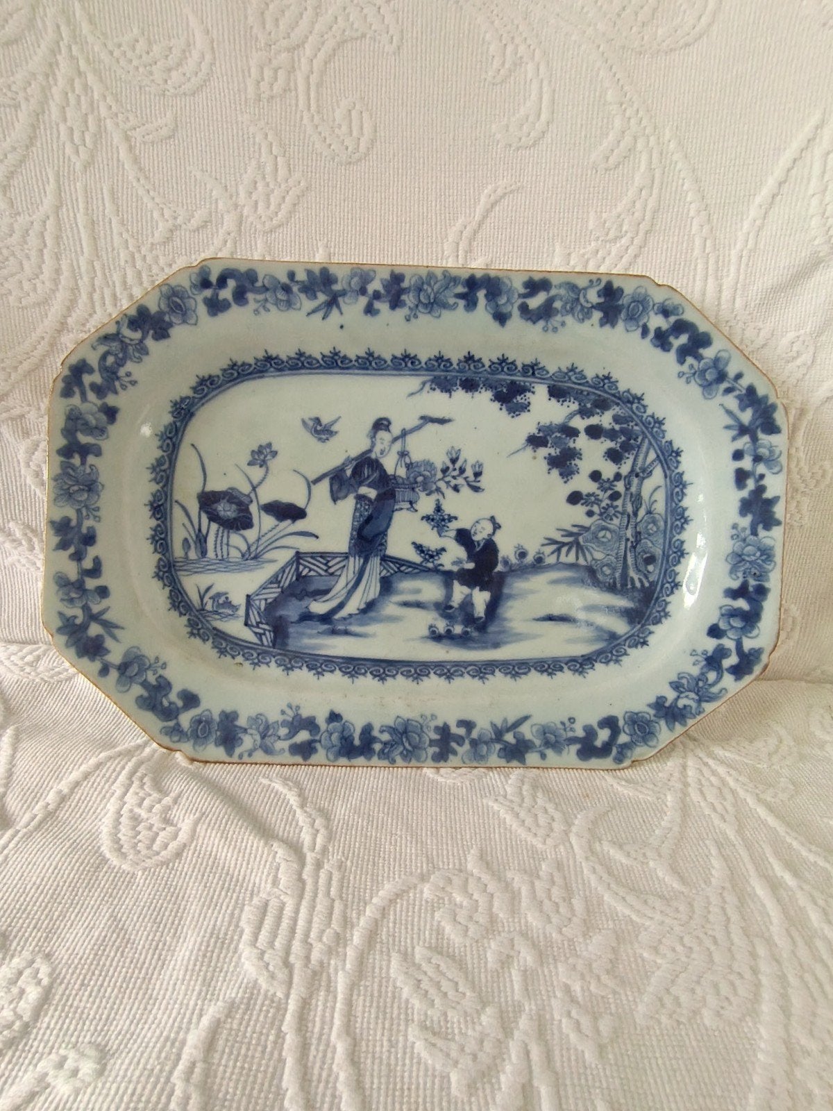 Assiette octogonale porcelaine Qianlong période 27cm, Antiquités & Art, Enlèvement ou Envoi