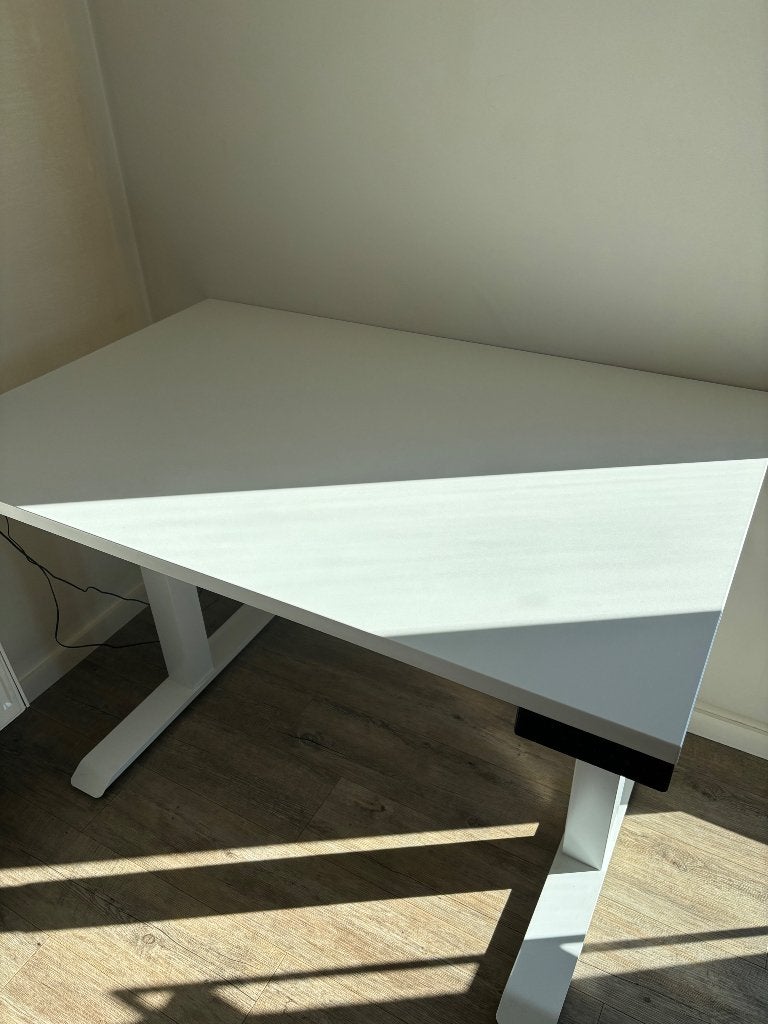 MOGI II zit sta bureau, Huis en Inrichting, Ophalen, Zit-sta bureau, 120 cm, Zo goed als nieuw