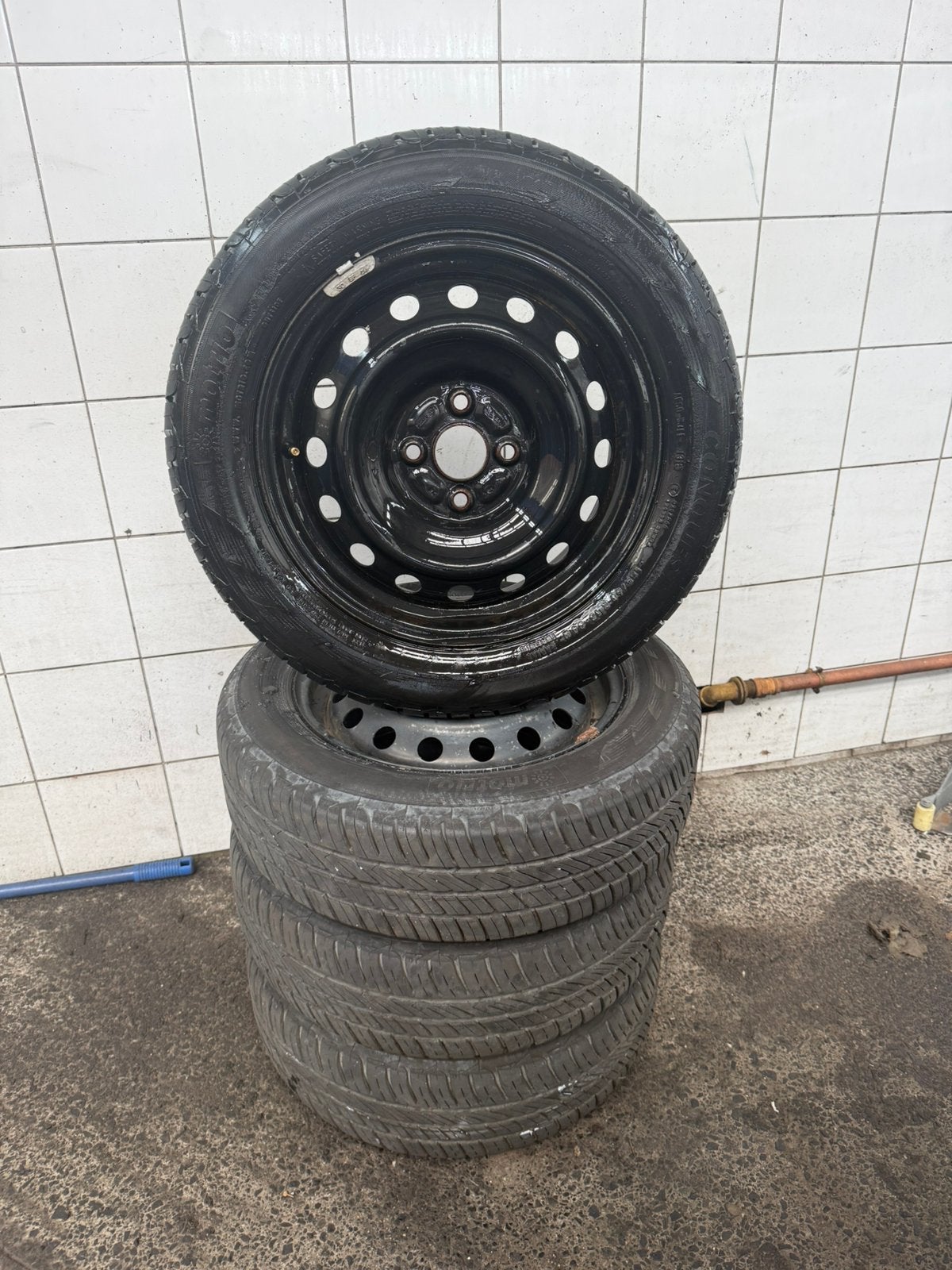Zomerwielen 185/60 R15, Ophalen