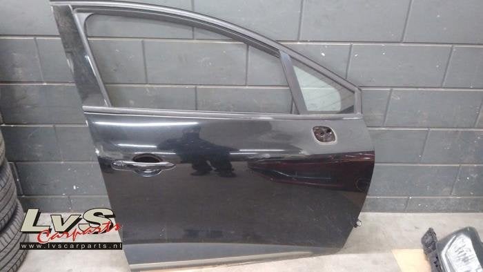 Portier 4Deurs rechts-voor van een Renault Clio (TEGNE), Gebruikt, -, -, Ophalen of Verzenden