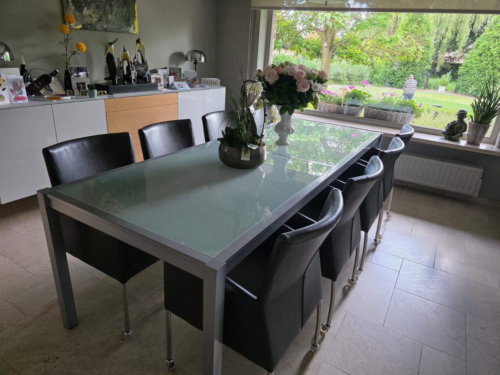 Table à manger en verre avec 10 sièges/chaises roulables, Maison & Meubles, Enlèvement