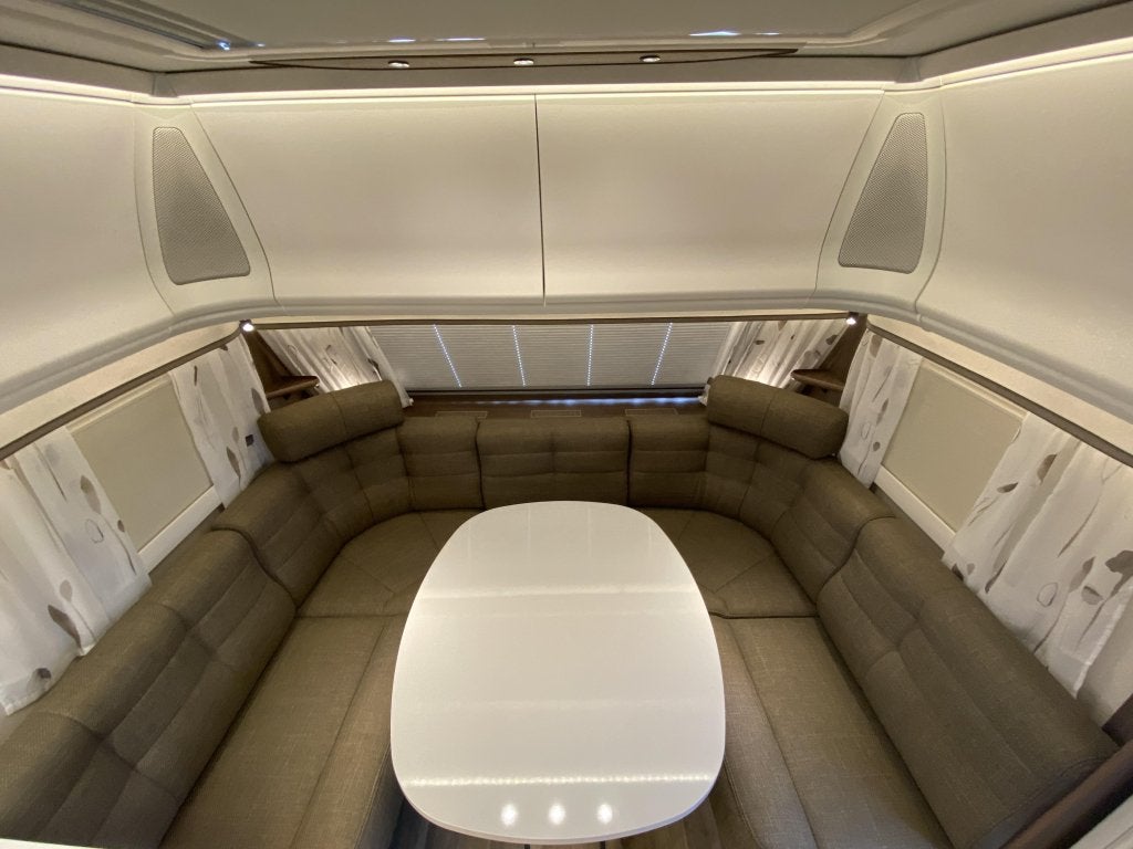 Kabe Ametist 560 GLE, 6 à 7 mètres, Entreprise, Kabe, Banquette en rond