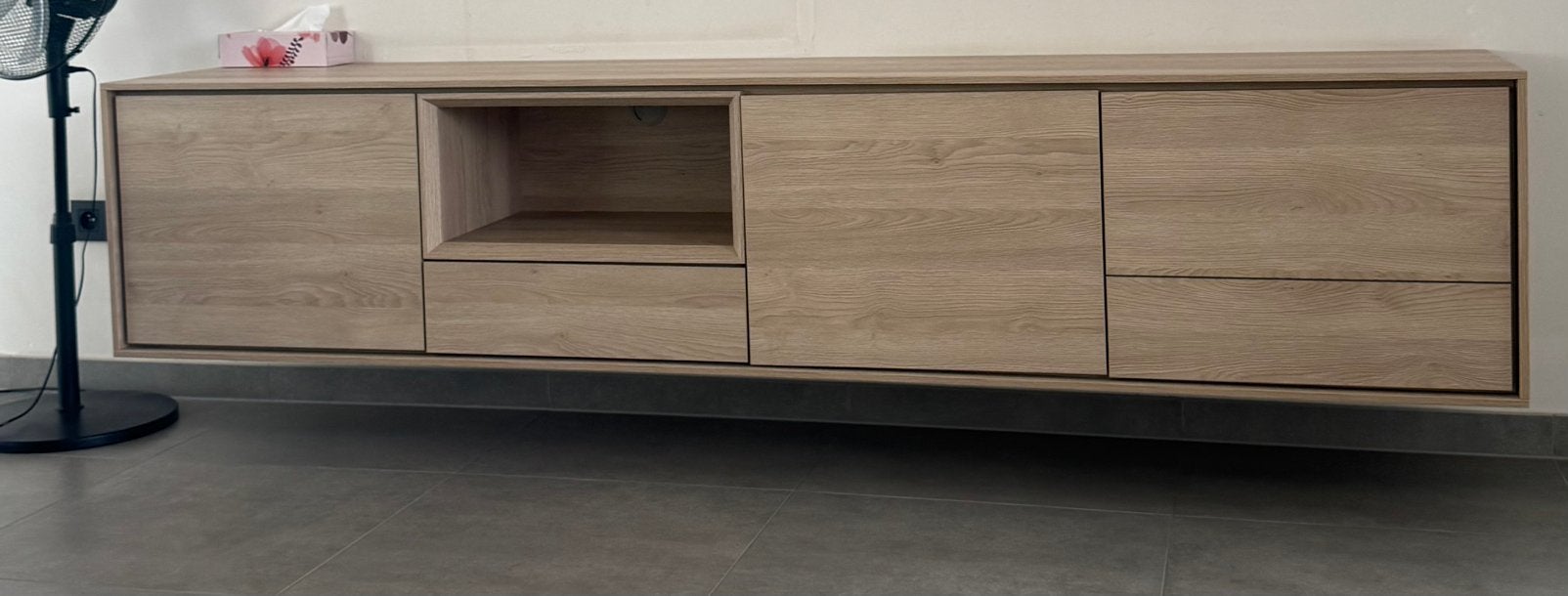 Tv kast 235cm, Ophalen, Zo goed als nieuw