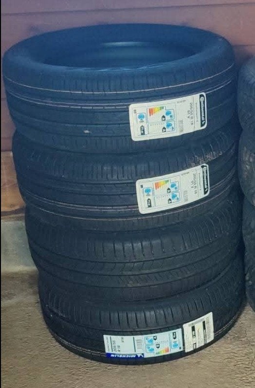 4 pneus été neufs 205/55 R16, Neuf, 15 pouces, Pneus été, Pneu(s)