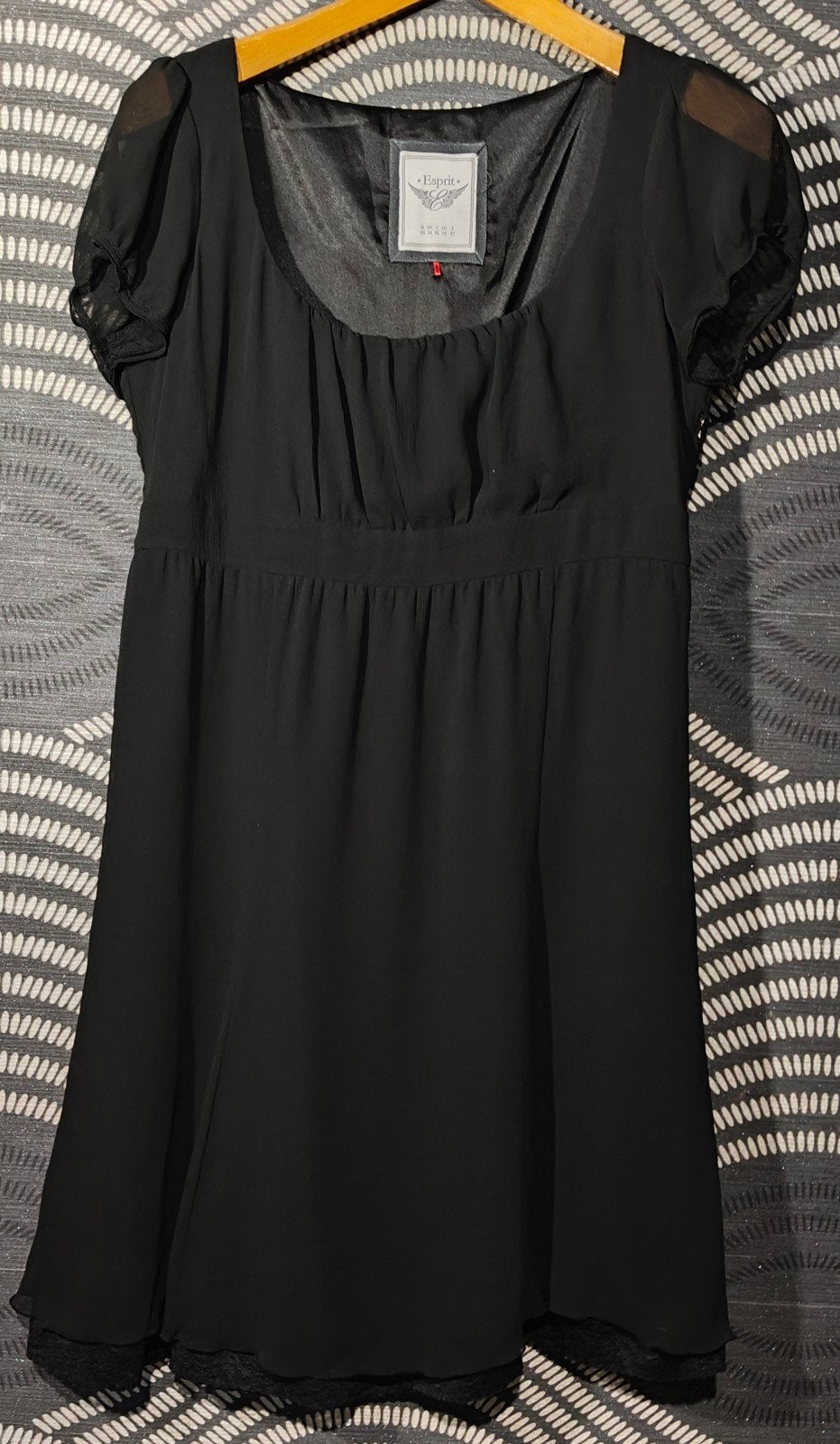 Robe fluide noire en mousseline & dentelle Esprit, Vêtements | Femmes, Robes, Taille 42/44 (L), Enlèvement ou Envoi, Comme neuf