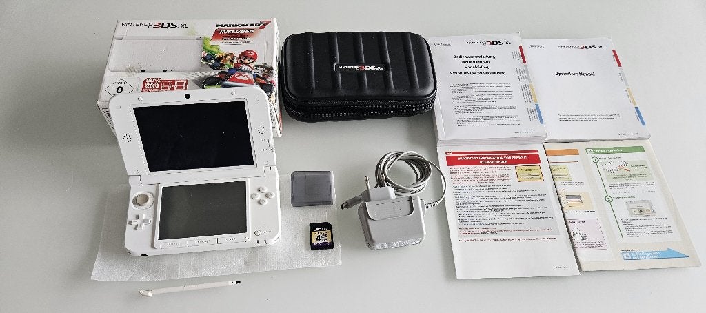witte Nintendo 3DS XL console met Mariokart 3DS, Ophalen of Verzenden, 3DS, Met games
