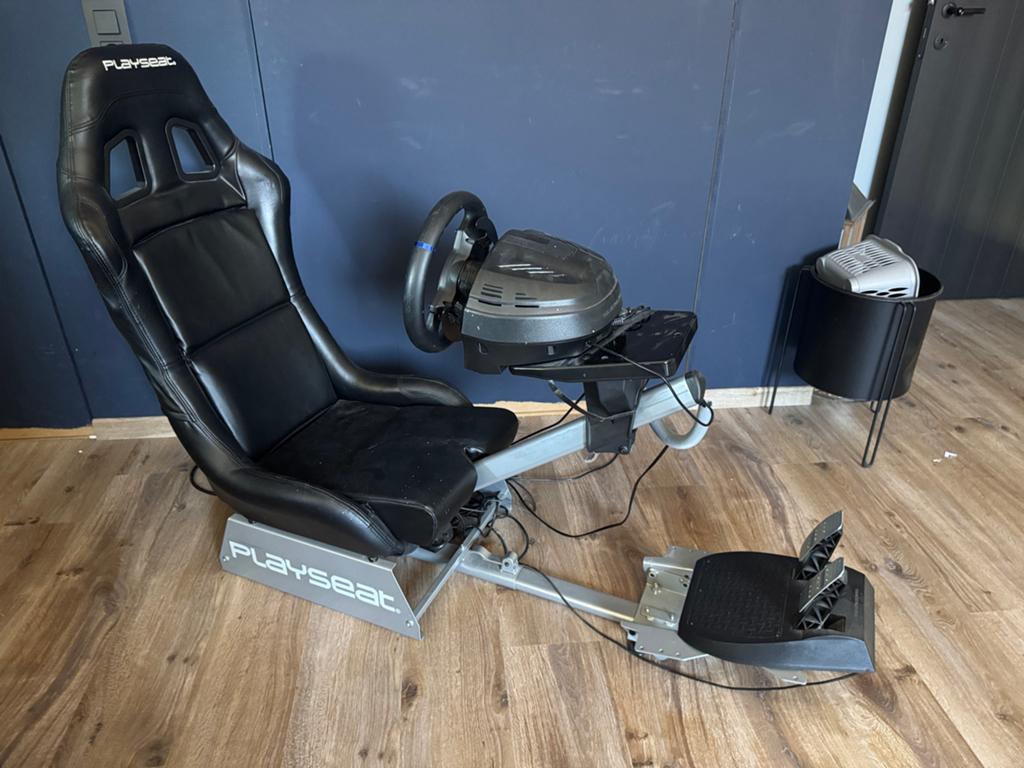 PS5 Thrustmaster T300, Games en Spelcomputers, Spelcomputers | Sony Consoles | Accessoires, Ophalen, Zo goed als nieuw
